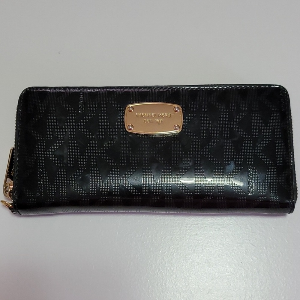 Michael kors jet set wallet